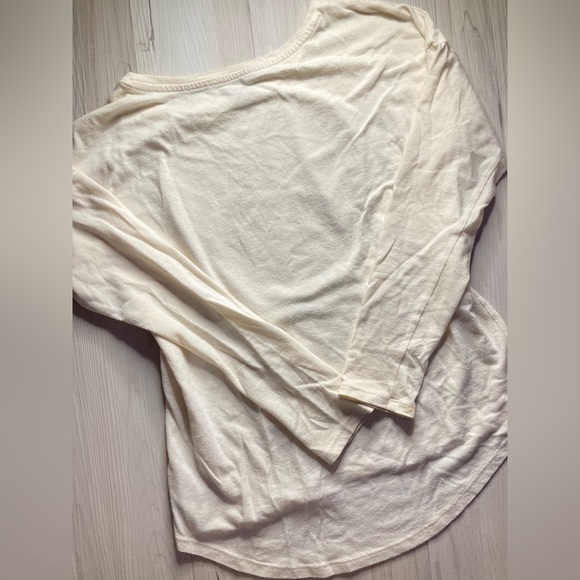 ✨2/$40✨ Girls’ Old Navy + Grayson Social Long Sleeve Fall Shirts 🍂 - Picture 6 of 9